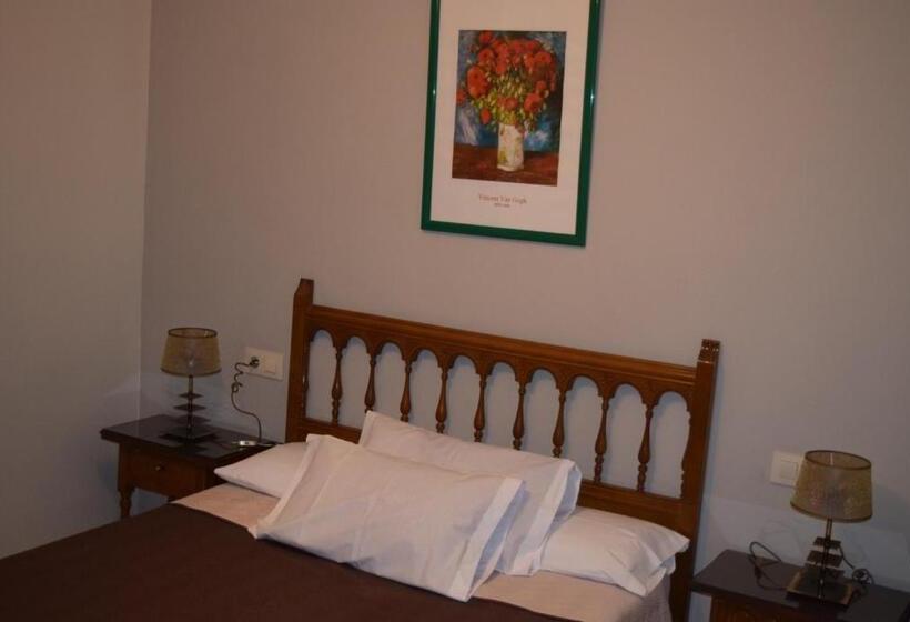 مسافرخانه Pension Waksman