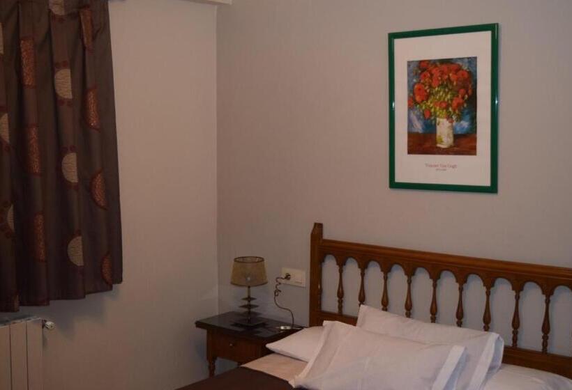 مسافرخانه Pension Waksman