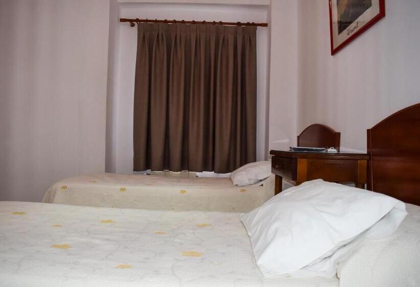 مسافرخانه Pension Waksman