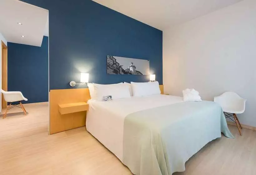 בית מלון כפרי Innside By Meliá Barcelona Aeropuerto
