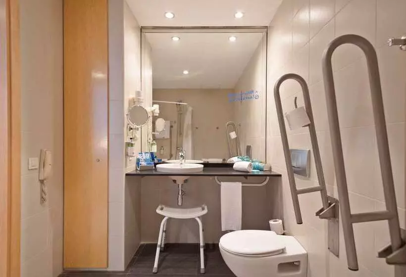 בית מלון כפרי Innside By Meliá Barcelona Aeropuerto