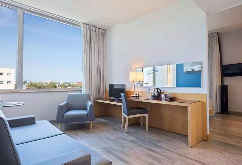 בית מלון כפרי Innside By Meliá Barcelona Aeropuerto