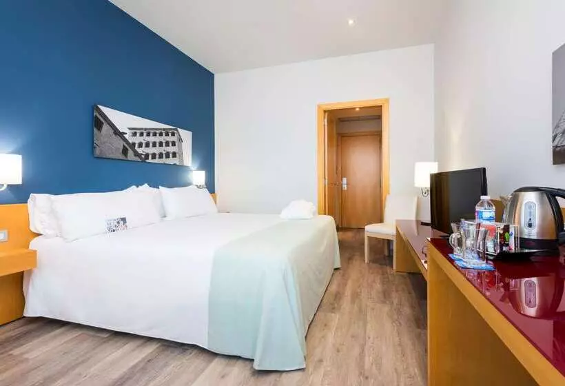 בית מלון כפרי Innside By Meliá Barcelona Aeropuerto