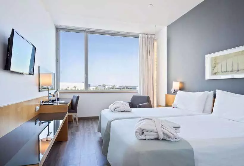 בית מלון כפרי Innside By Meliá Barcelona Aeropuerto