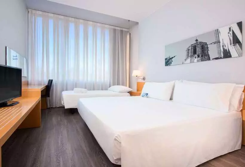 בית מלון כפרי Innside By Meliá Barcelona Aeropuerto