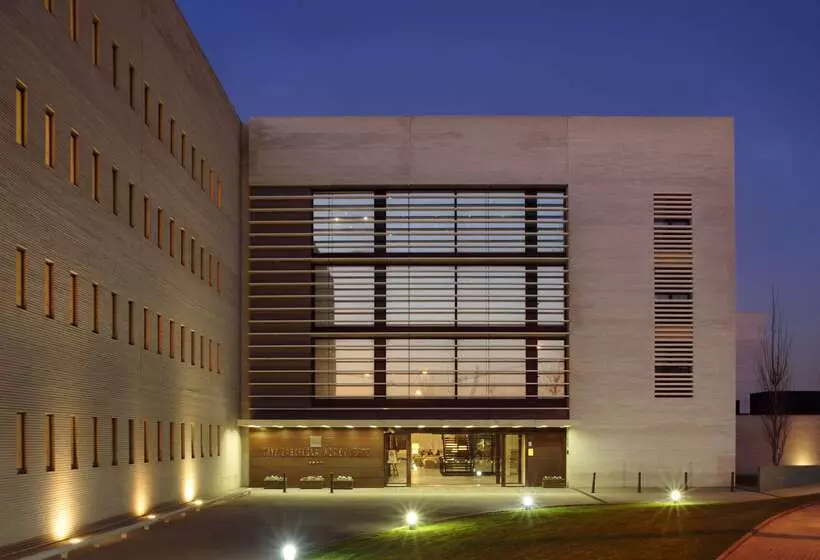 בית מלון כפרי Innside By Meliá Barcelona Aeropuerto