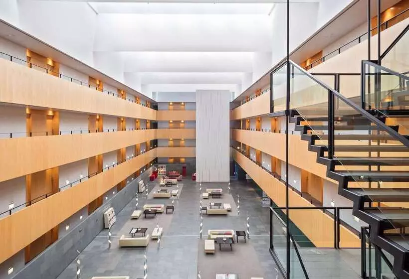 בית מלון כפרי Innside By Meliá Barcelona Aeropuerto