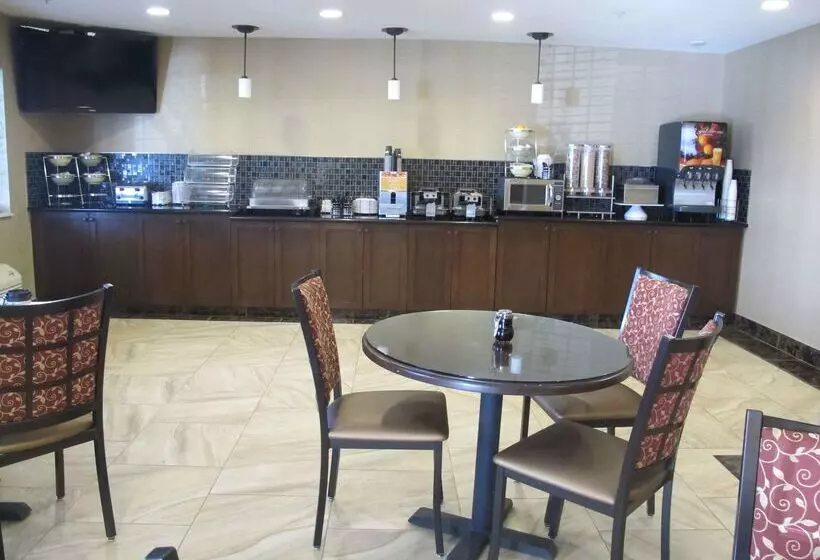 בית מלון כפרי Best Western Woodland Inn