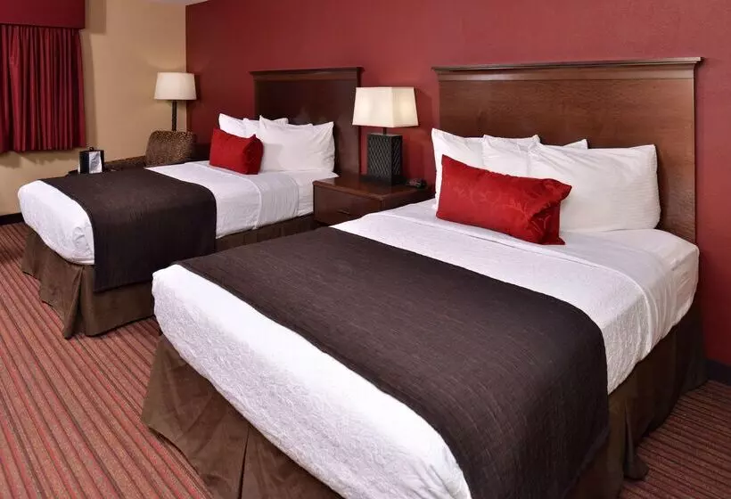 בית מלון כפרי Best Western Woodland Inn