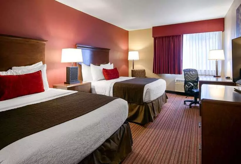 בית מלון כפרי Best Western Woodland Inn