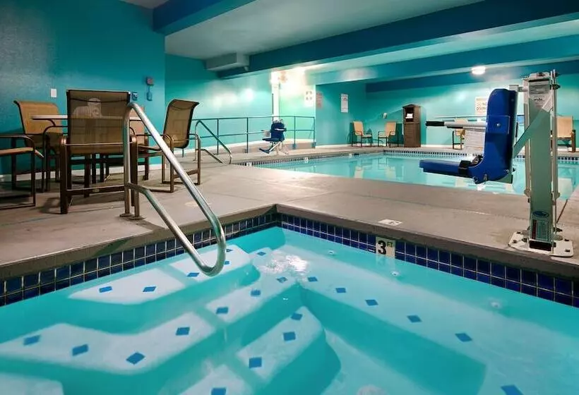 בית מלון כפרי Best Western Woodland Inn