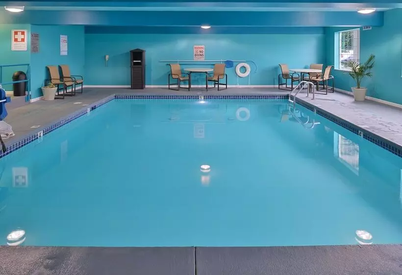 בית מלון כפרי Best Western Woodland Inn