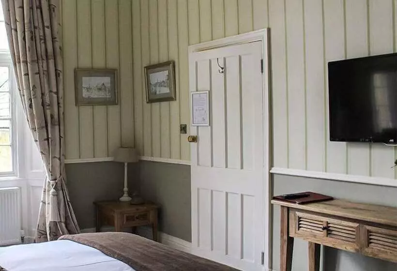 ホテル Falcon Manor