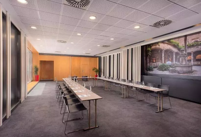 Отель Four Points By Sheraton Barcelona Diagonal