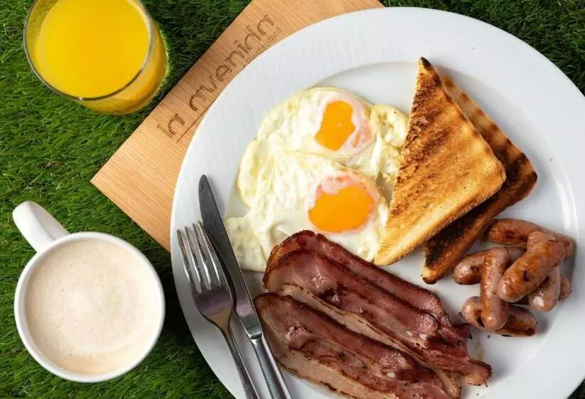 Отель Four Points By Sheraton Barcelona Diagonal