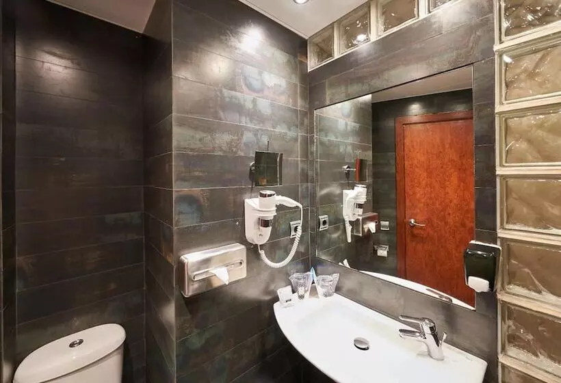 Отель Garbi Millenni