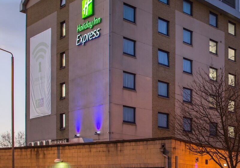 Hotelli Holiday Inn Express London Wandsworth, An Ihg