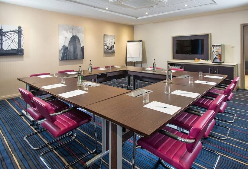 Hotelli Holiday Inn Express London Wandsworth, An Ihg