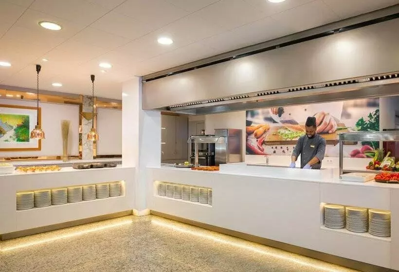 ホテル htop royal star