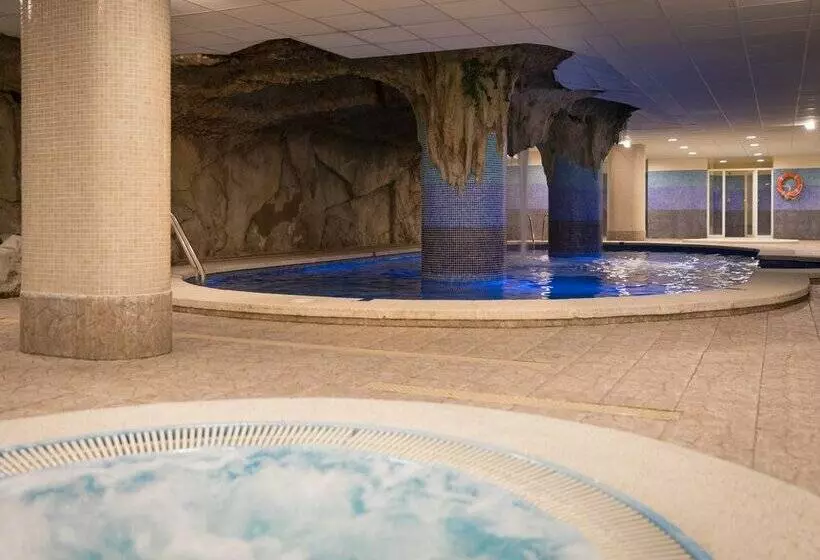 ホテル htop royal star