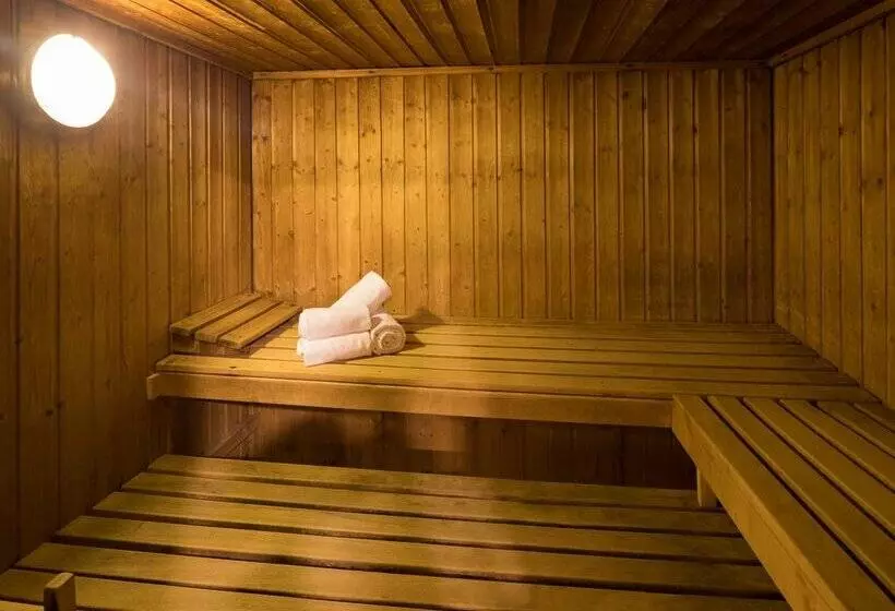 ホテル htop royal star