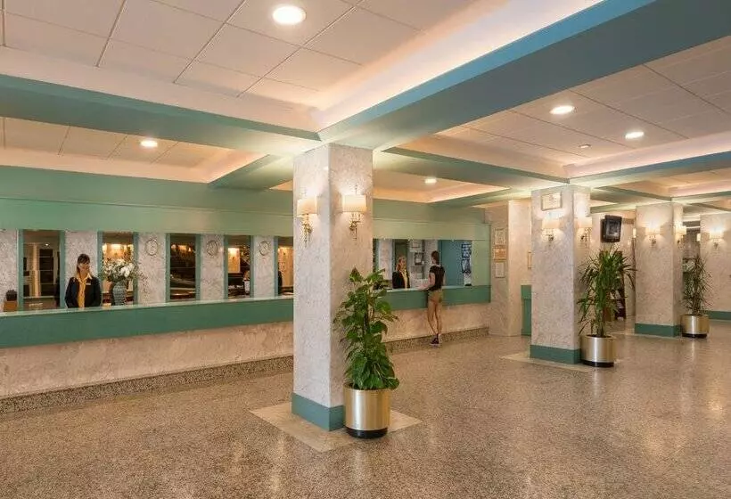 ホテル htop royal star