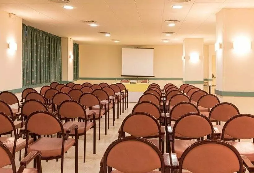 ホテル htop royal star