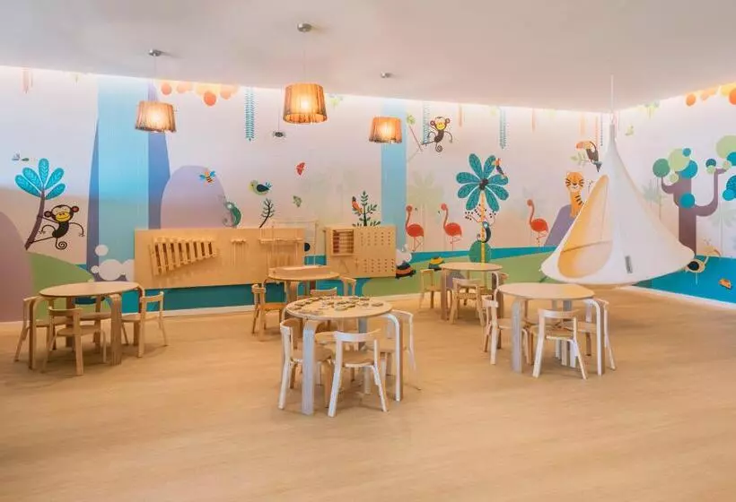 ホテル Iberostar Waves Royal Andalus