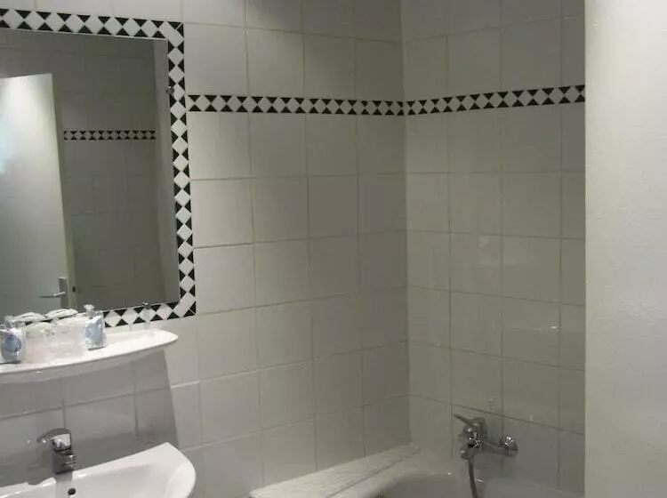 Отель Icône Hôtel  Annecy