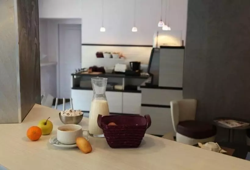 Отель Icône Hôtel  Annecy