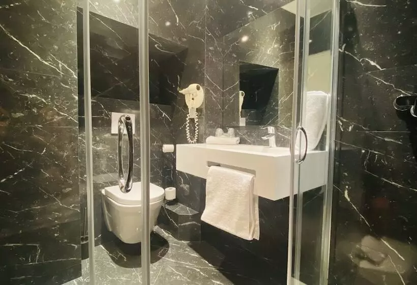 Отель Icône Hôtel  Annecy