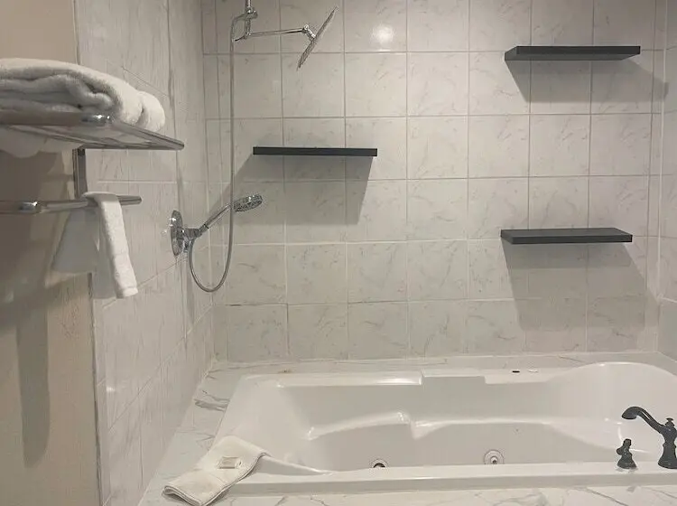 Hotelli Red Roof Inn & Suites Hinesville