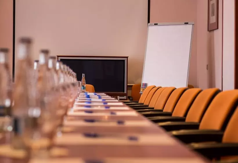 هتل Selsky Dvur Bohemian Village Courtyard