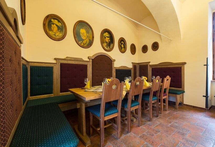 فندق Selsky Dvur  Bohemian Village Courtyard