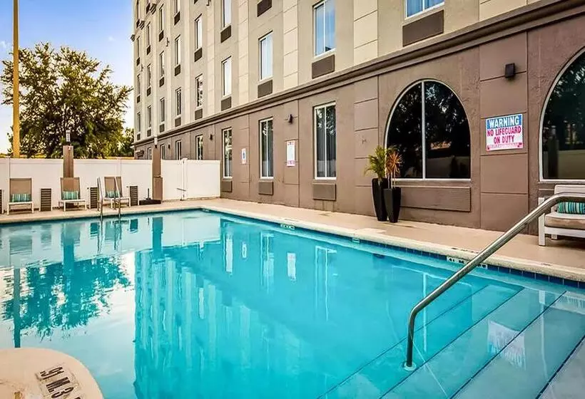 هتل Sonesta Essential Orlando