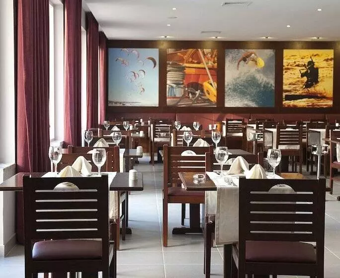 Отель Vila Gale Nautico