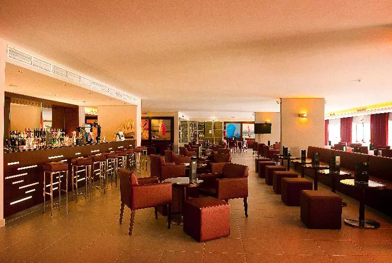 Отель Vila Gale Nautico