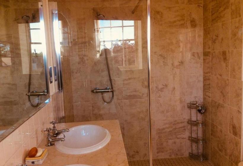 مبيت وإفطار Whatley House