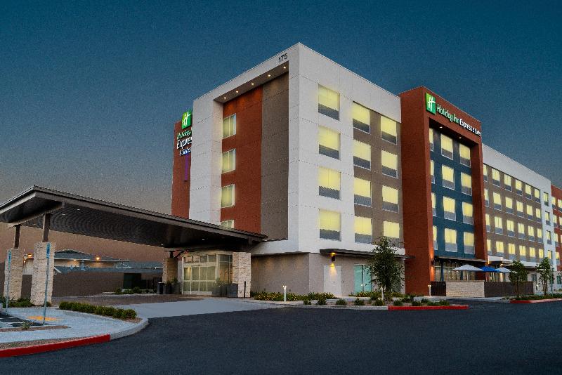 فندق Holiday Inn Express & Suites Las Vegas E Tropicana, An Ihg