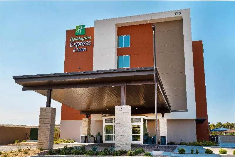 Hotelli Holiday Inn Express & Suites   Las Vegas   E Tropicana, An Ihg