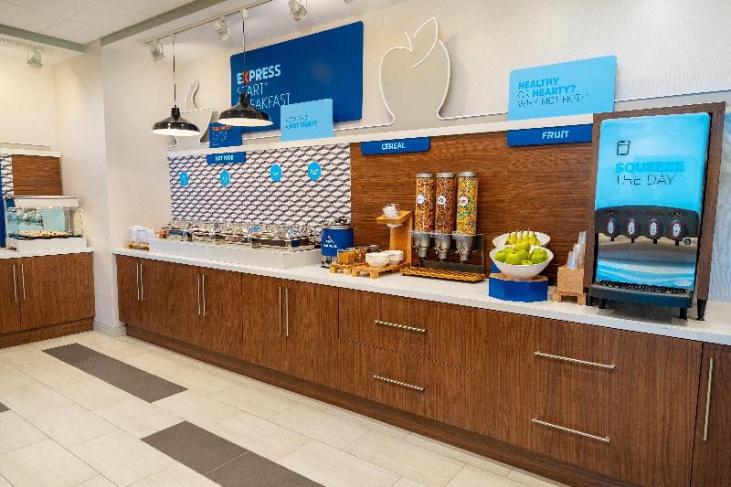 فندق Holiday Inn Express & Suites Las Vegas E Tropicana, An Ihg