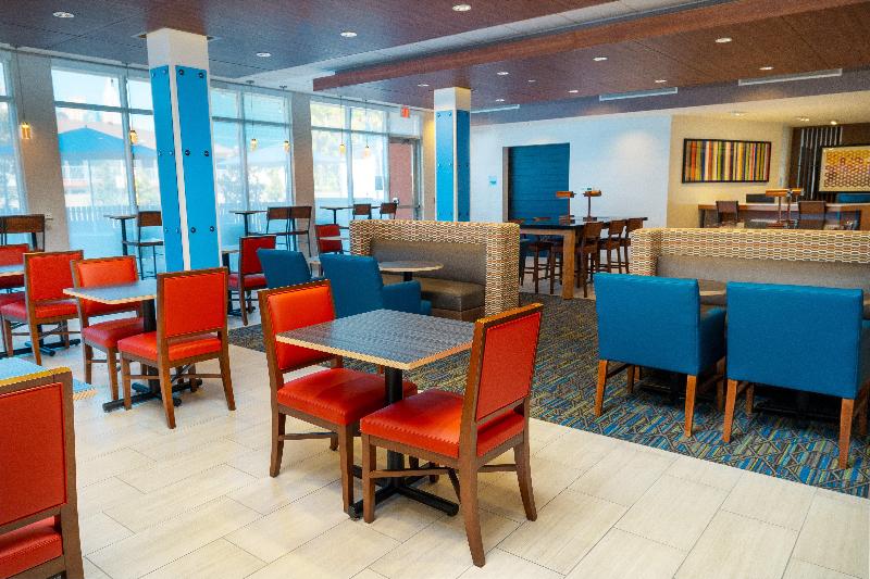 فندق Holiday Inn Express & Suites Las Vegas E Tropicana, An Ihg