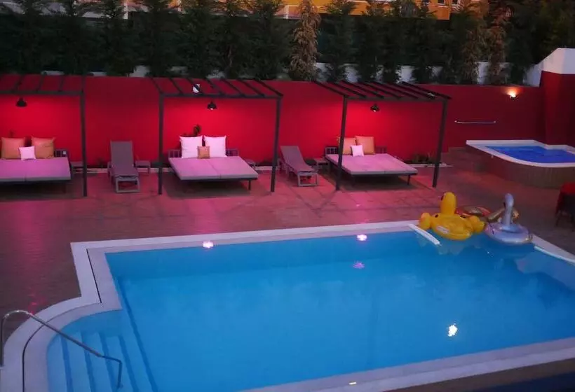 Hotelli Villa 3 Caparica   Lisbon Gay Beach Resort