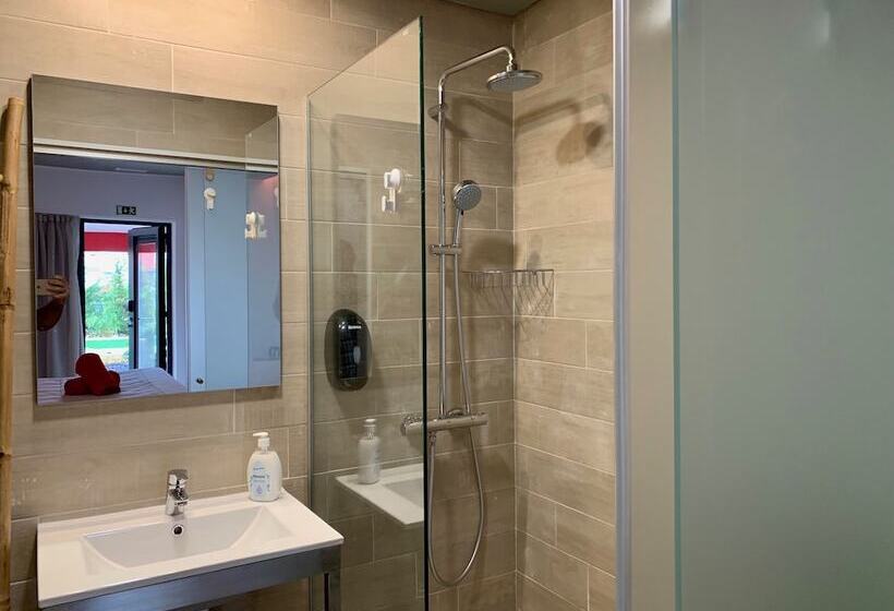 هتل Villa 3 Caparica   Lisbon Gay Beach Resort