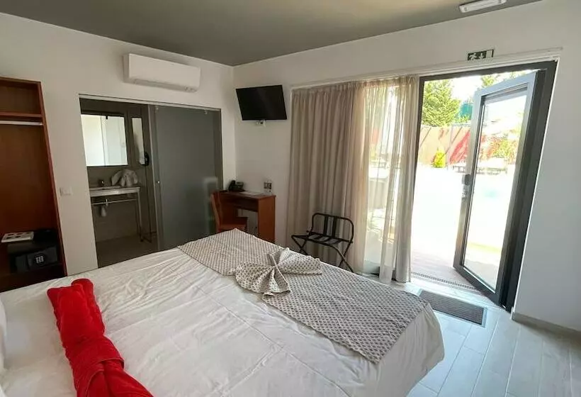 Hotelli Villa 3 Caparica   Lisbon Gay Beach Resort