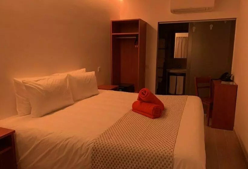 Hotelli Villa 3 Caparica   Lisbon Gay Beach Resort