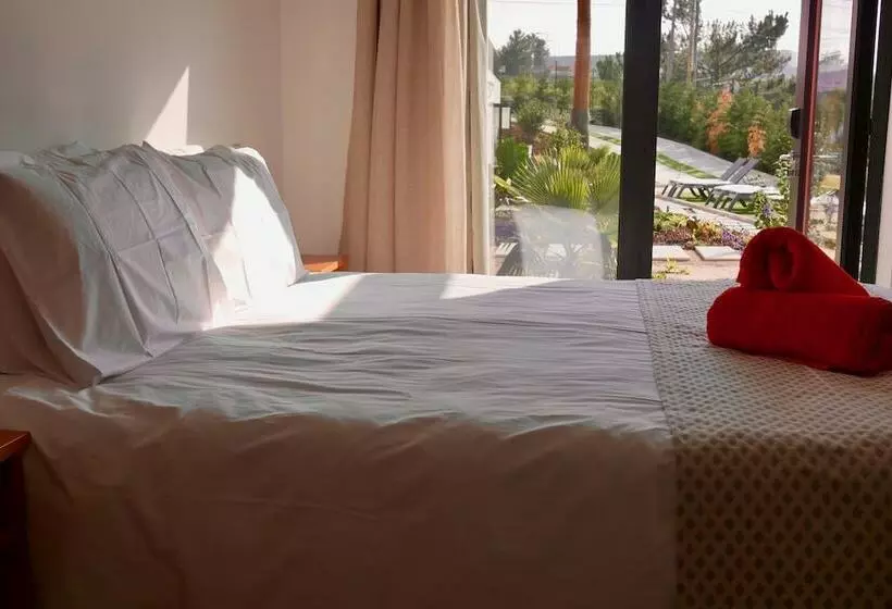 Hotelli Villa 3 Caparica   Lisbon Gay Beach Resort