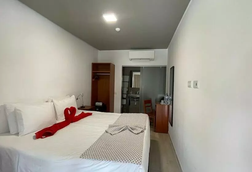 Hotelli Villa 3 Caparica   Lisbon Gay Beach Resort