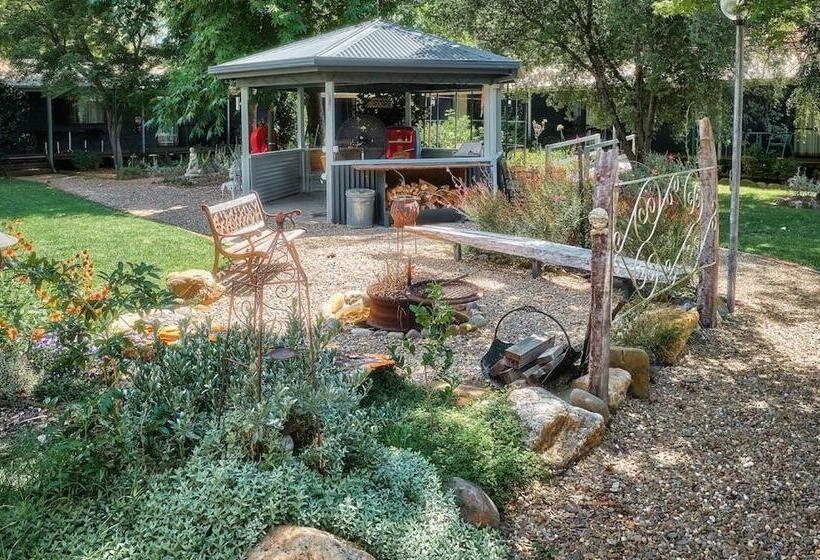 بنسيون Edlin House