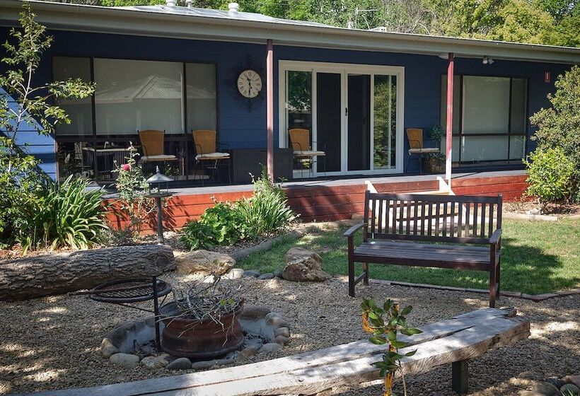 بنسيون Edlin House